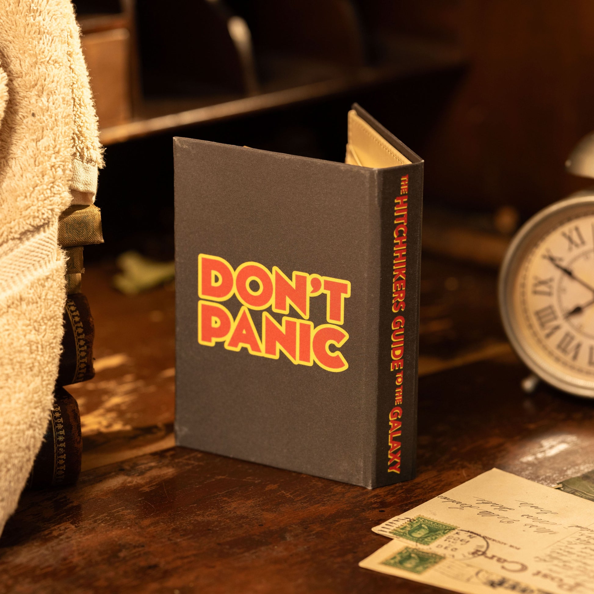 'Hitchhikers Guide to the Galaxy' 2005 Passport/Notebook Wallet - Novelbookstore.co