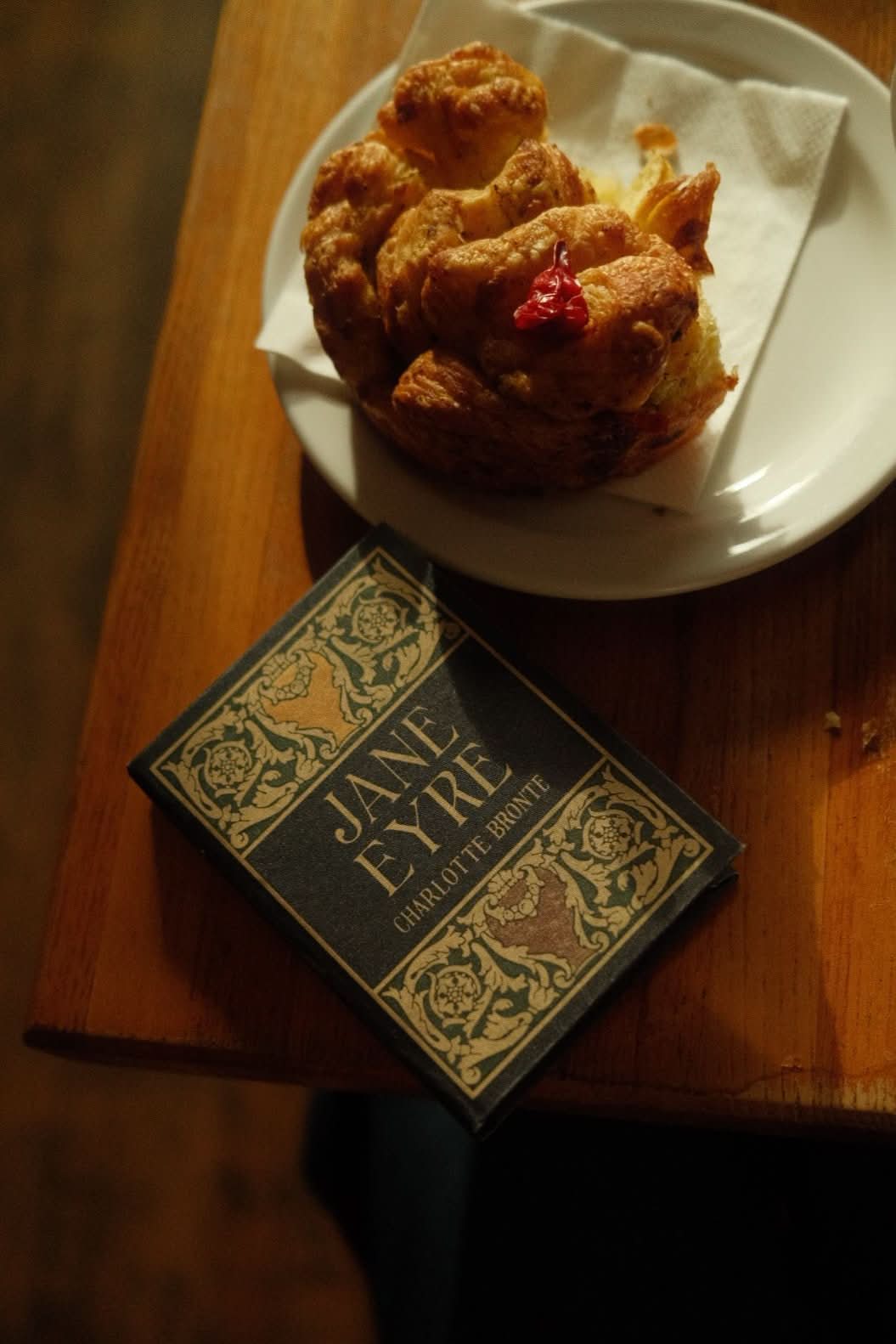 Image of (Forest Green) Jane Eyre by Charlotte Brontë 1847 Book Wallet - Novelbookstore.co