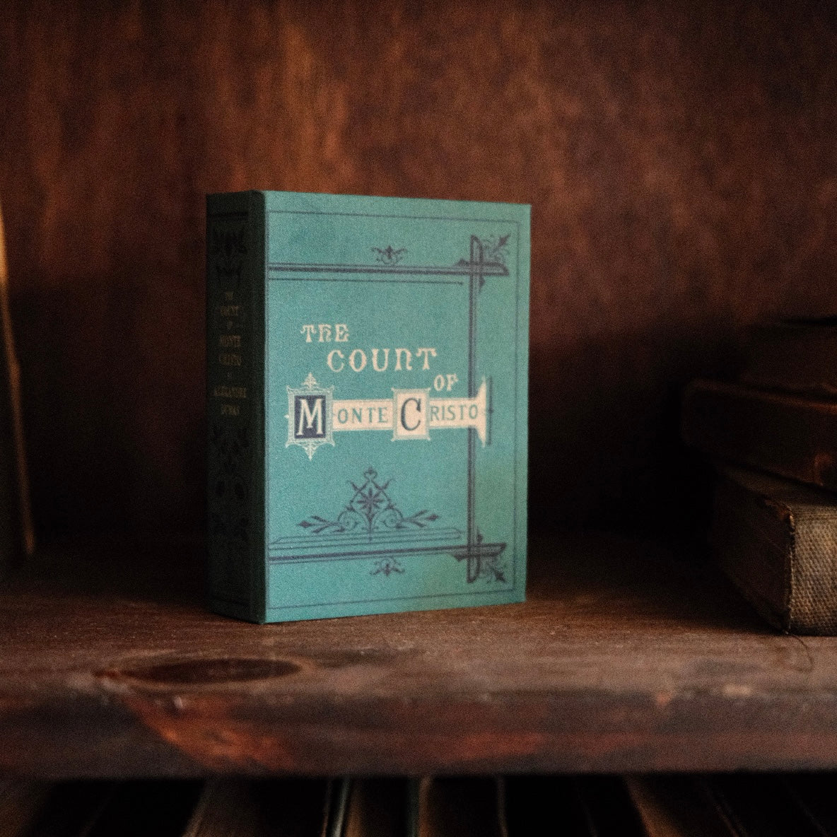 Image of (Emerald) The Count of Monte Cristo by Alexandre Dumas 1844 Book Wallet - Novelbookstore.co