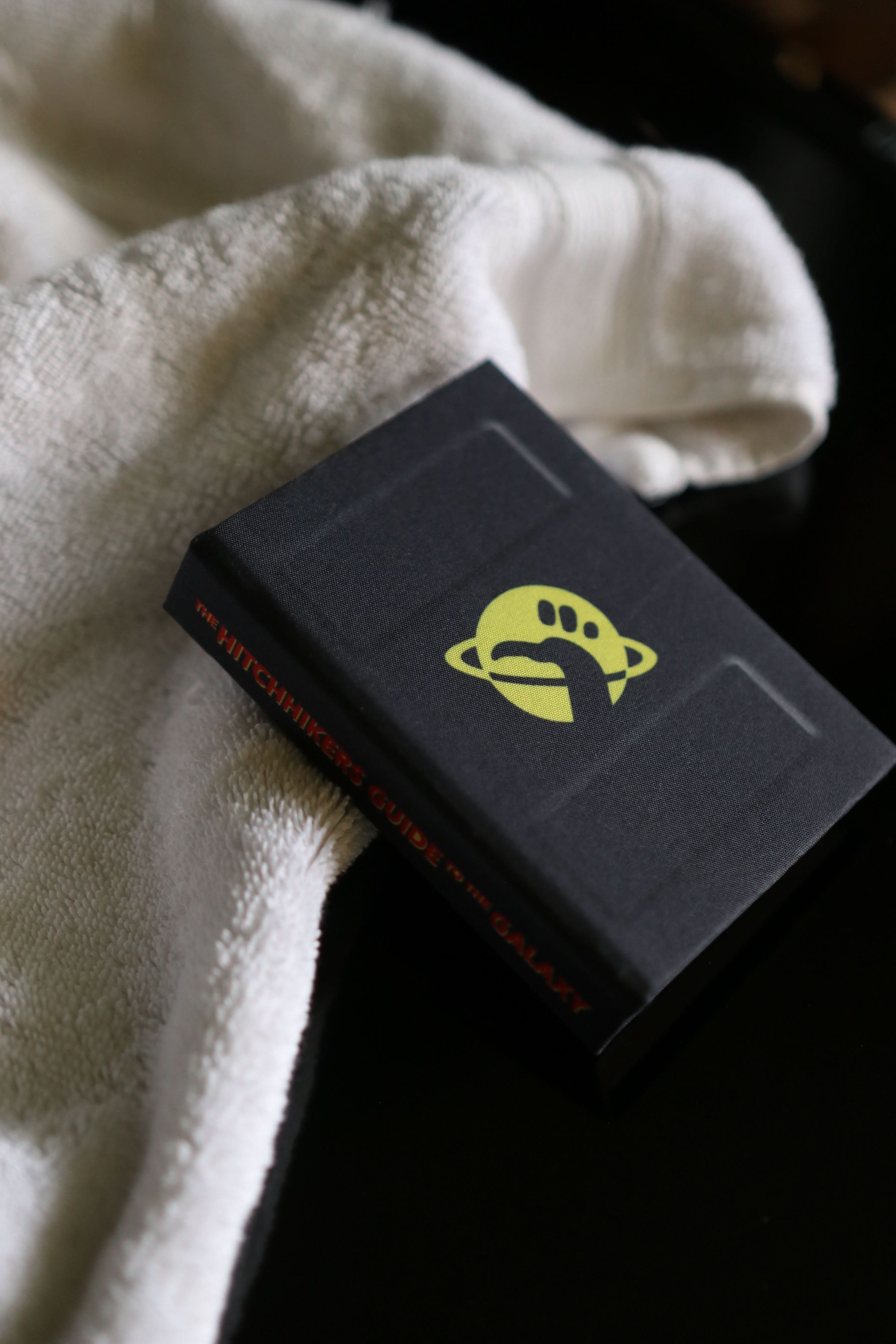 Image of Hitchhikers Guide to the Galaxy 2005 Book Wallet - Novelbookstore.co