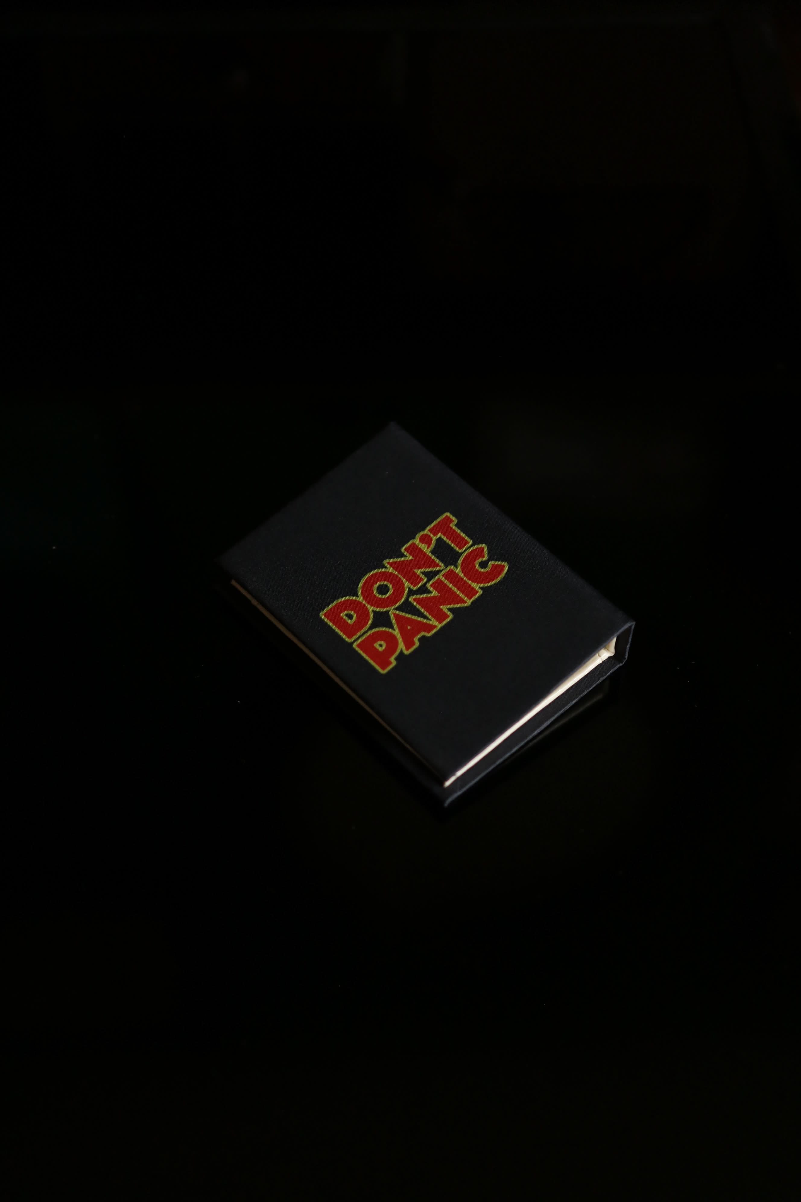 Image of Hitchhikers Guide to the Galaxy 2005 Book Wallet - Novelbookstore.co