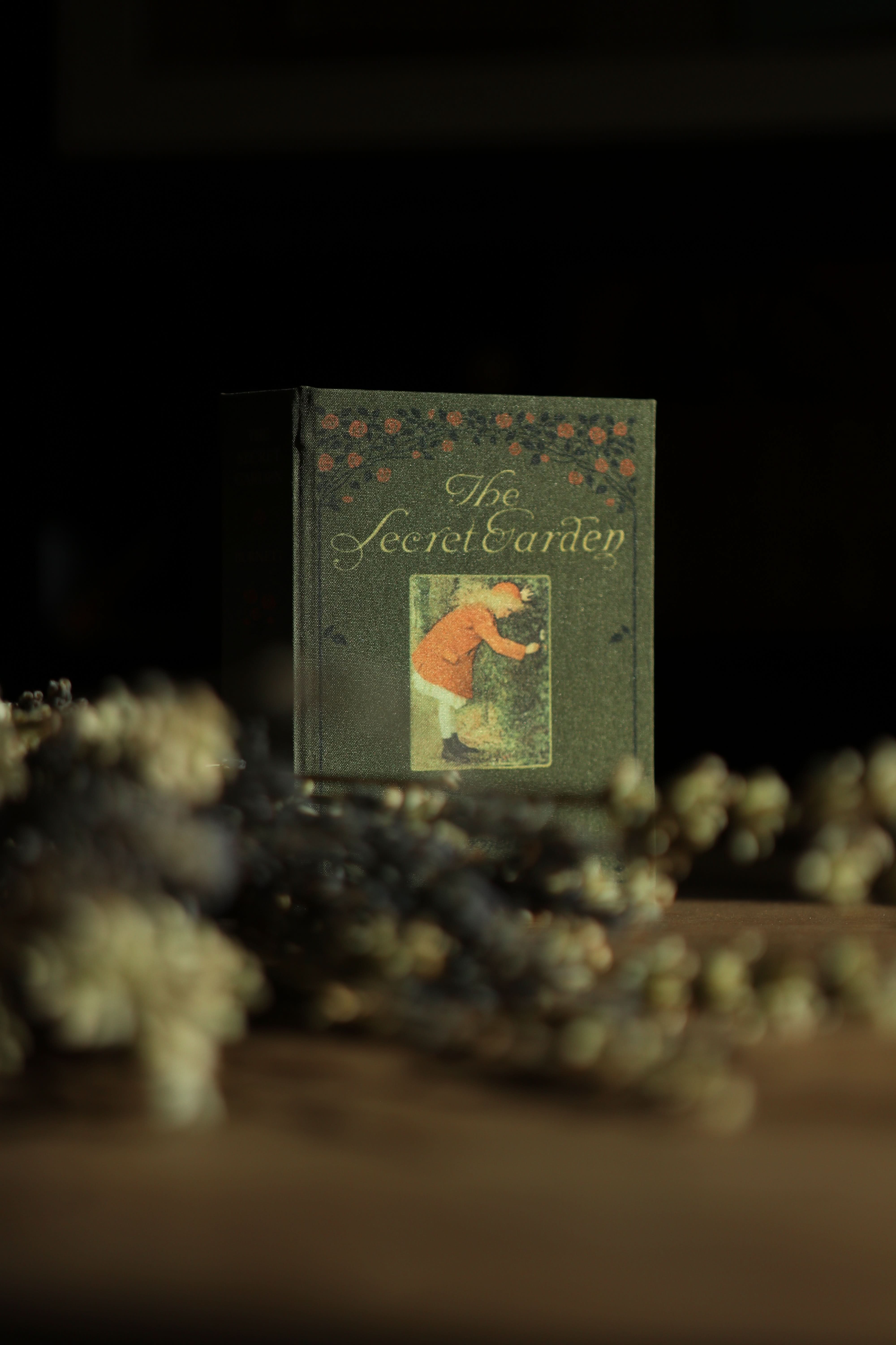 Image of The Secret Garden by Frances Hodgson Burnett 1911 Book Wallet - Novelbookstore.co
