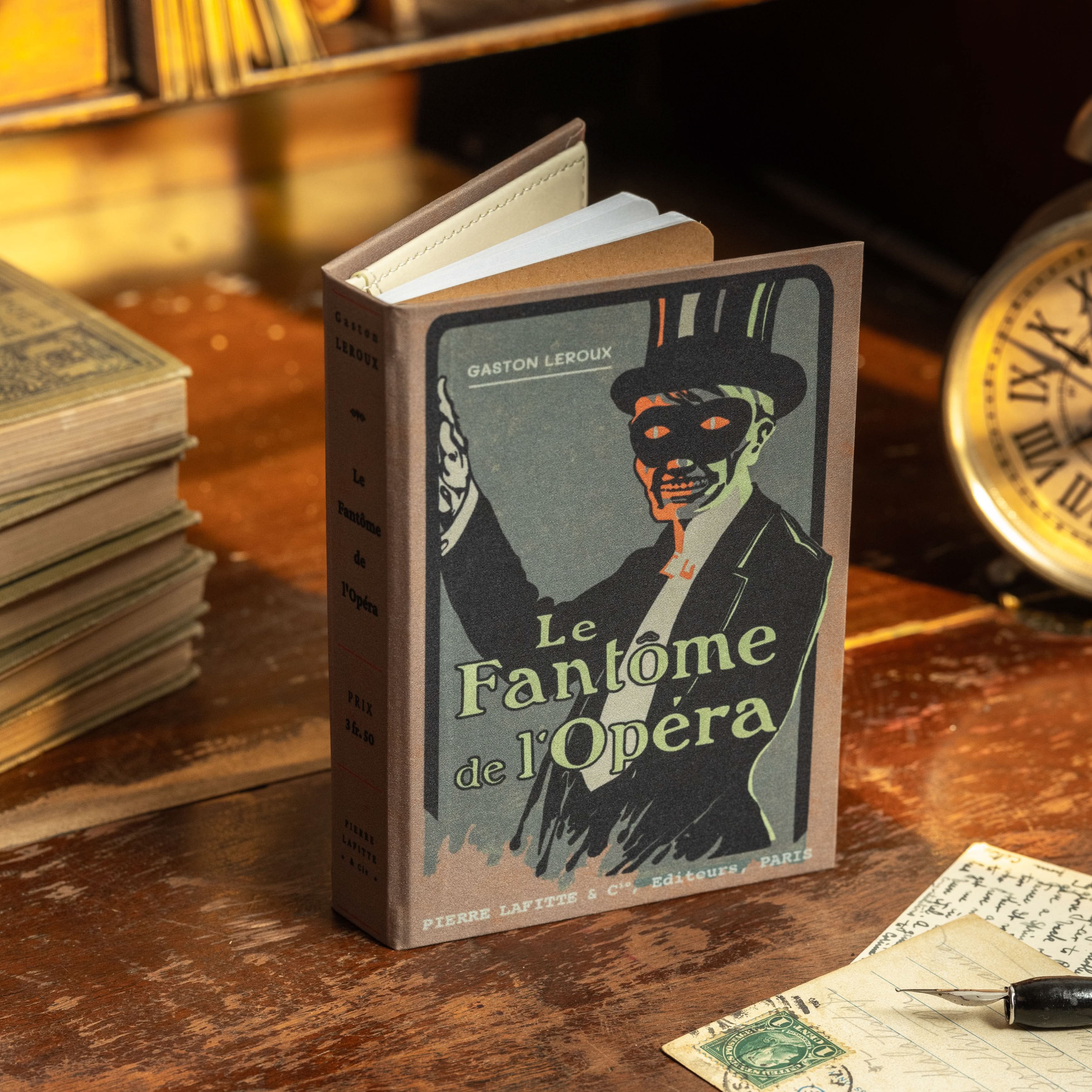 Image of 'Le Fantôme de l'Opéra' by Gaston Leroux 1910 (Phantom) Passport/Notebook Wallet - Novelbookstore.co