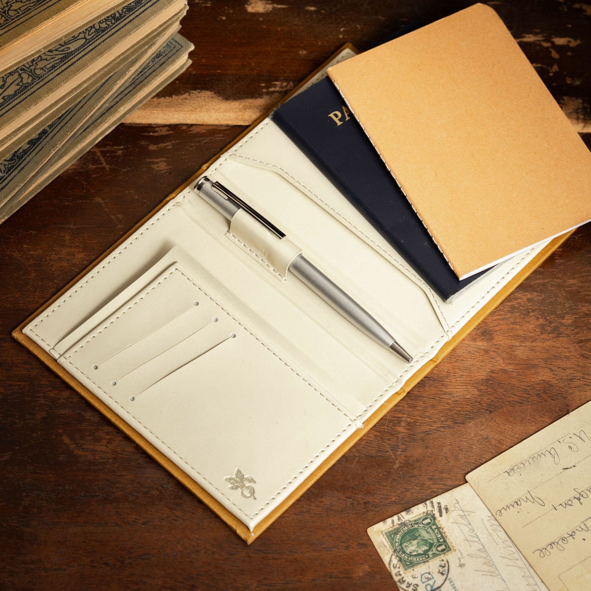 'Alice in Wonderland' Lewis Carroll 1865 Passport/Notebook Wallet - Novelbookstore.co
