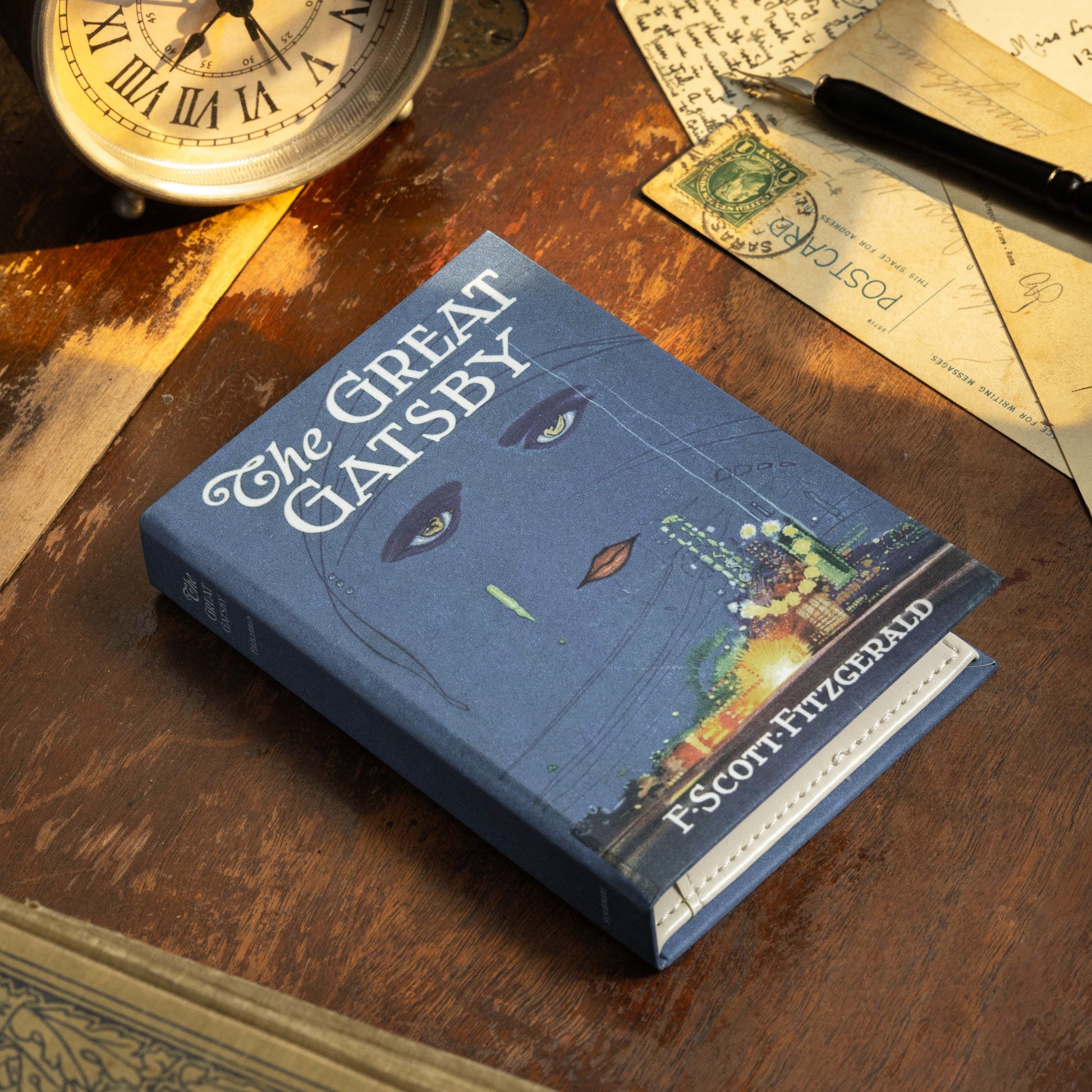 'The Great Gatsby' by F. Scott Fitzgerald 1925 Passport/Notebook Wallet - Novelbookstore.co