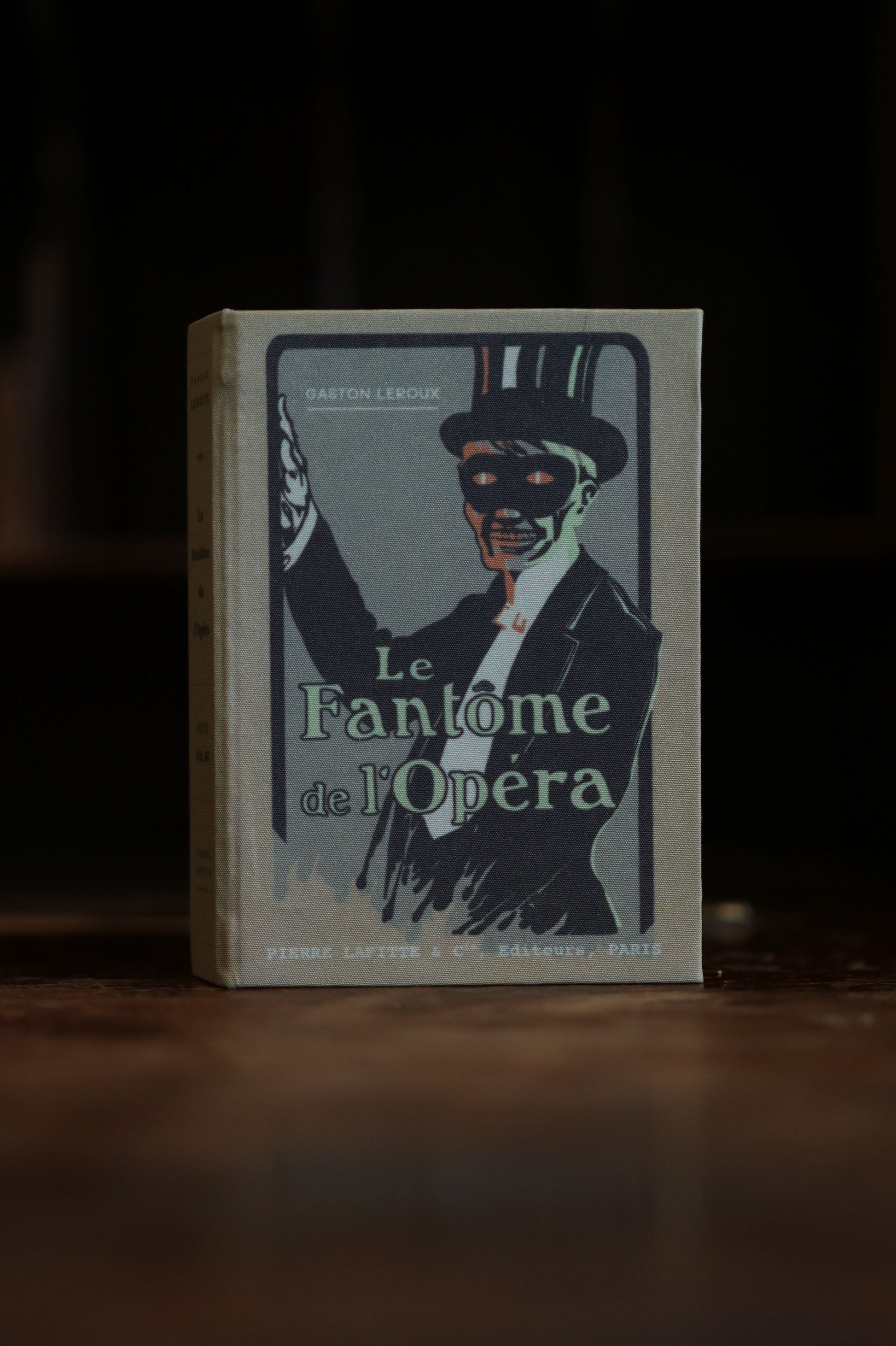 Le Fantôme de l'Opéra by Gaston Leroux 1910 (Phantom of the Opera) Book Wallet - Novelbookstore.co